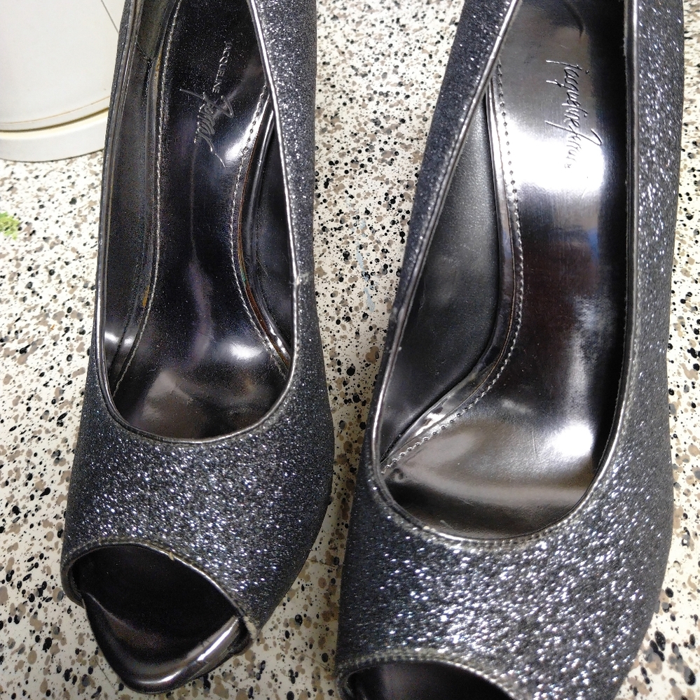Shoes - Picture 7 of 12